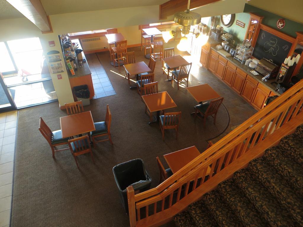 Americinn By Wyndham Manitowoc Ngoại thất bức ảnh