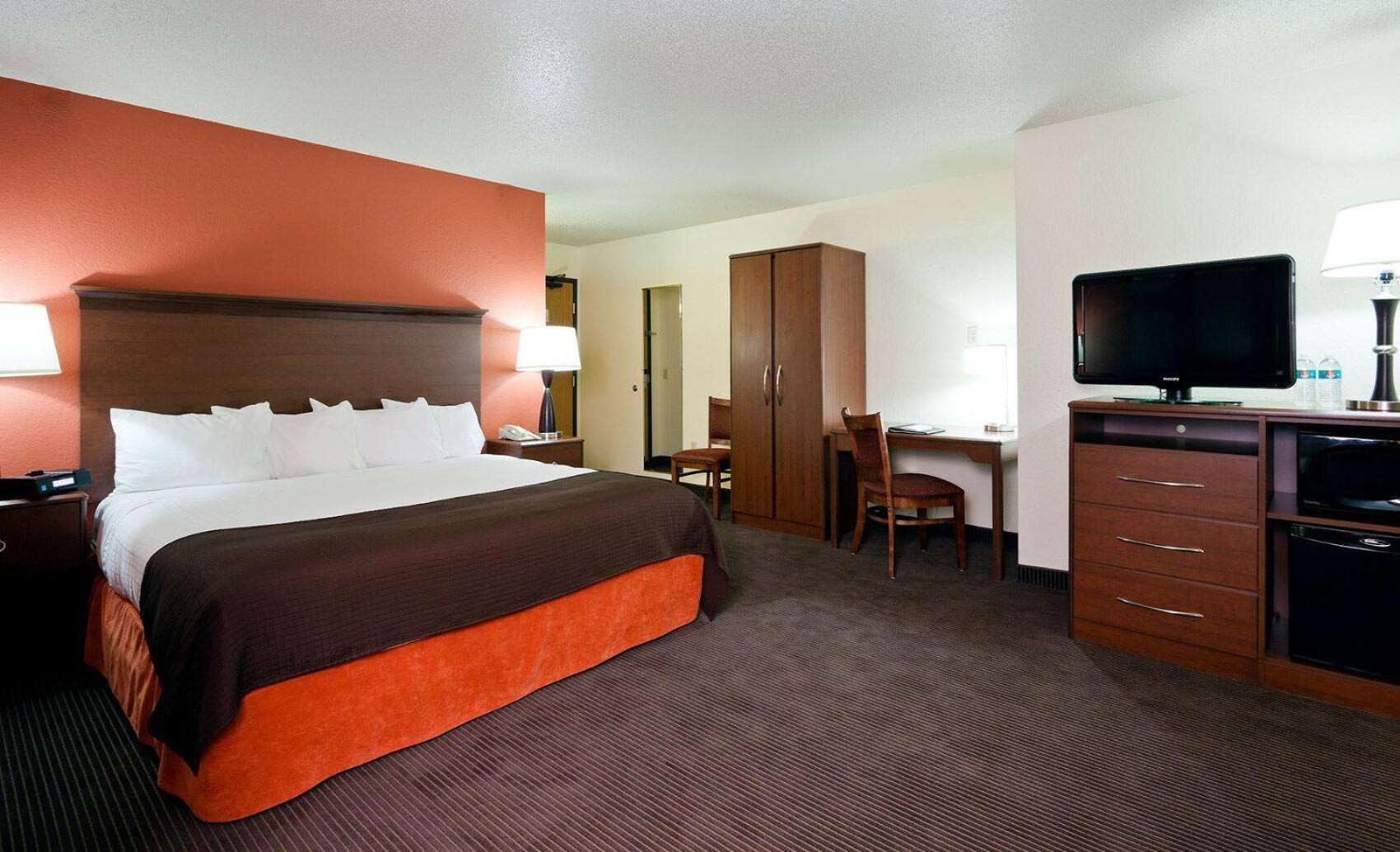 Americinn By Wyndham Manitowoc Ngoại thất bức ảnh