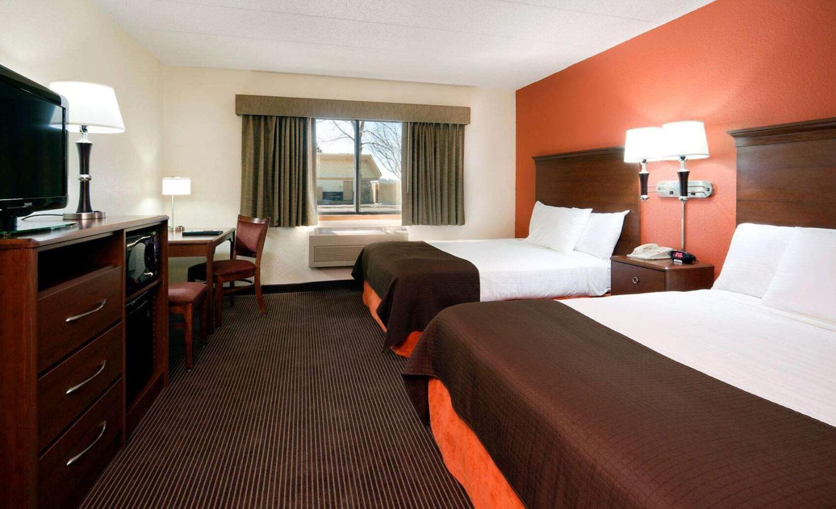 Americinn By Wyndham Manitowoc Ngoại thất bức ảnh