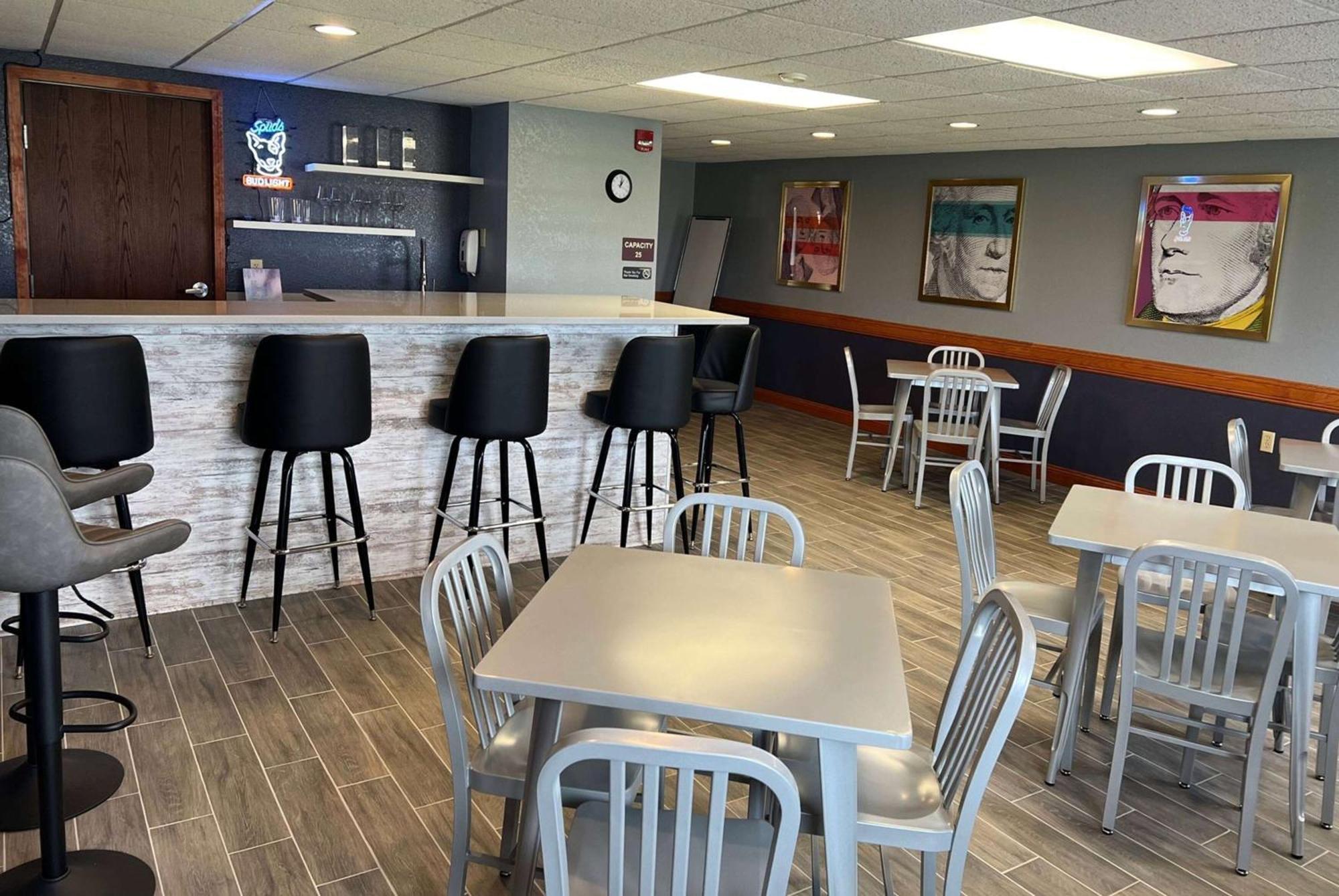 Americinn By Wyndham Manitowoc Ngoại thất bức ảnh